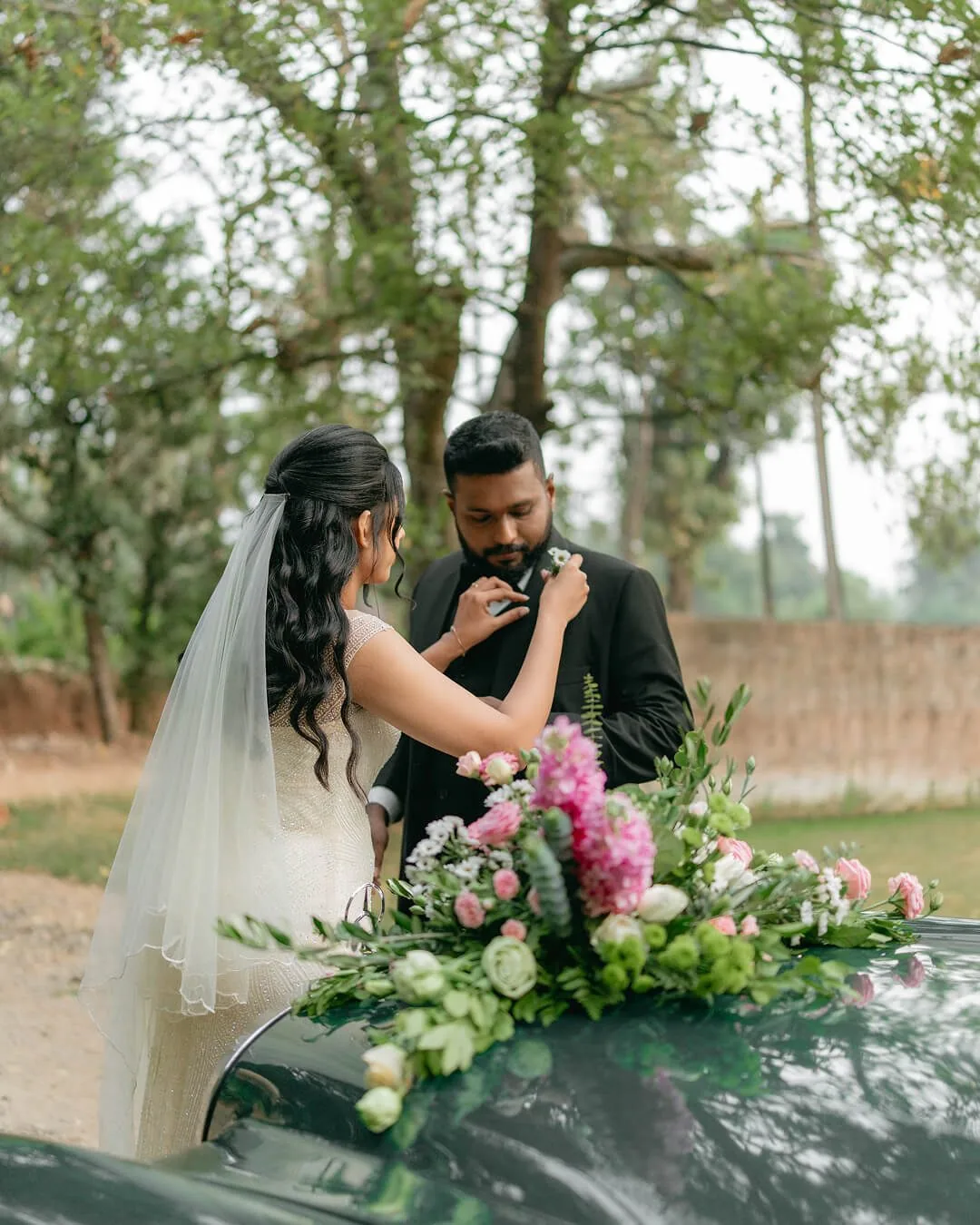 Aneena and Gary — wedding gathering